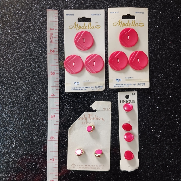 Dark Pink Vintage Button Bundle. - Picture 2 of 4